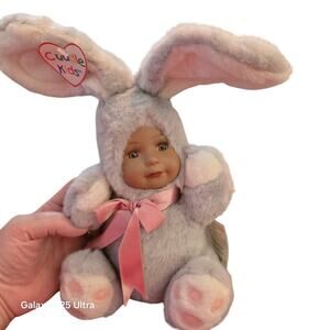 Geppeddo Cuddle Kids Baily Bunny Rabbit Baby Doll Porcelain Face Plush NWT
